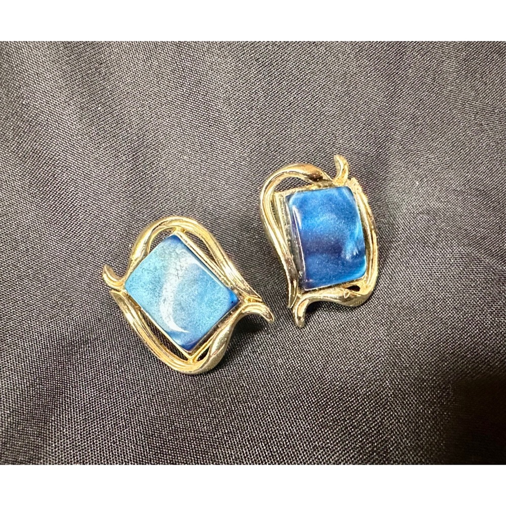 Blue Coro Clip On Vintage Earrings Gold Tone Swirl Marbled Stone